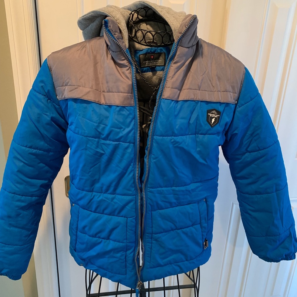 Boys winter coat - size 18/20